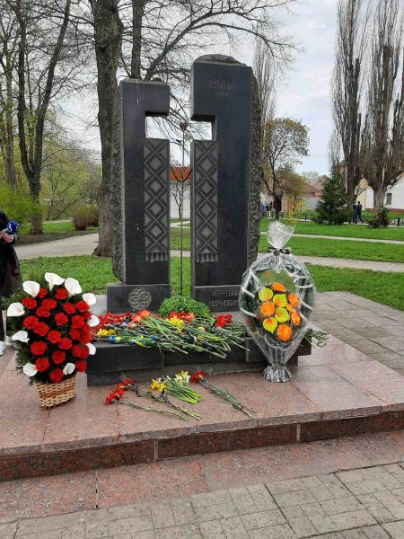 Адміністрація КНП СОР «СОСДРЗН» взяла участь у заході із вшанни трагедування 36-ї роковиії на Чорнобильській АЕС у місті Суми.
